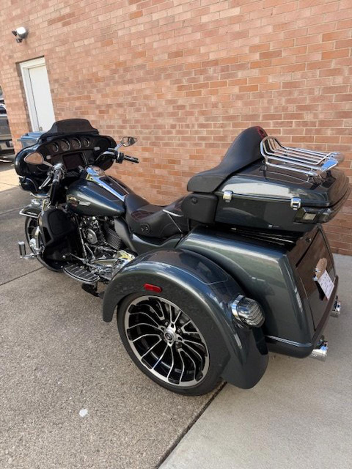 2025 Harley-Davidson flhtcutg