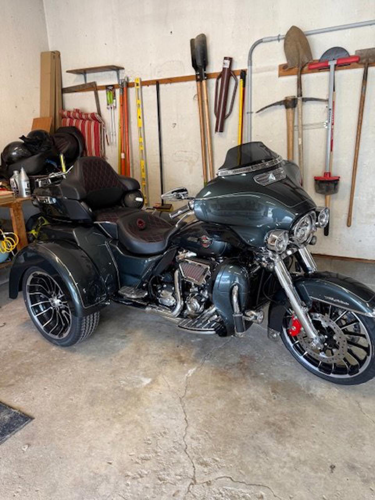 2025 Harley-Davidson flhtcutg